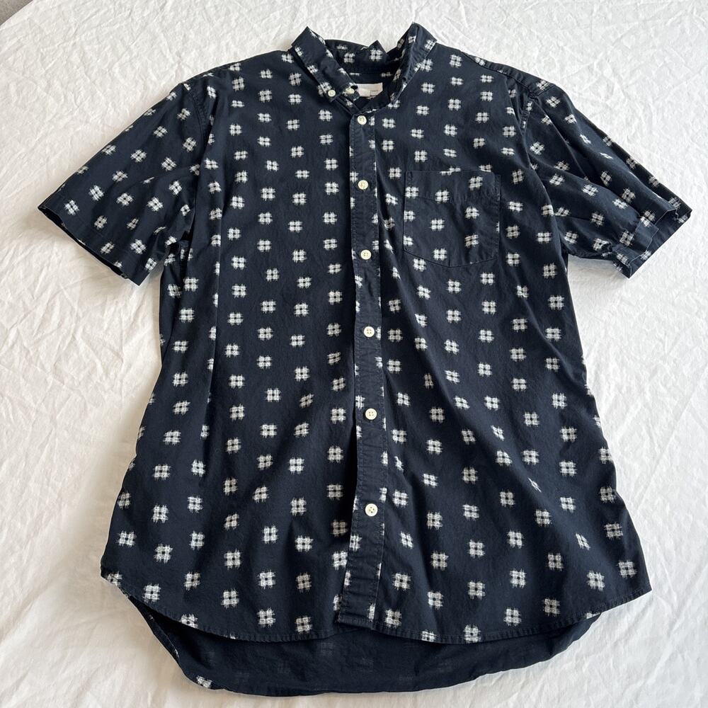Gap Mens Blue Short Sleeve Button Up Shirt Graphic Size L Stndrd Fit Stretch